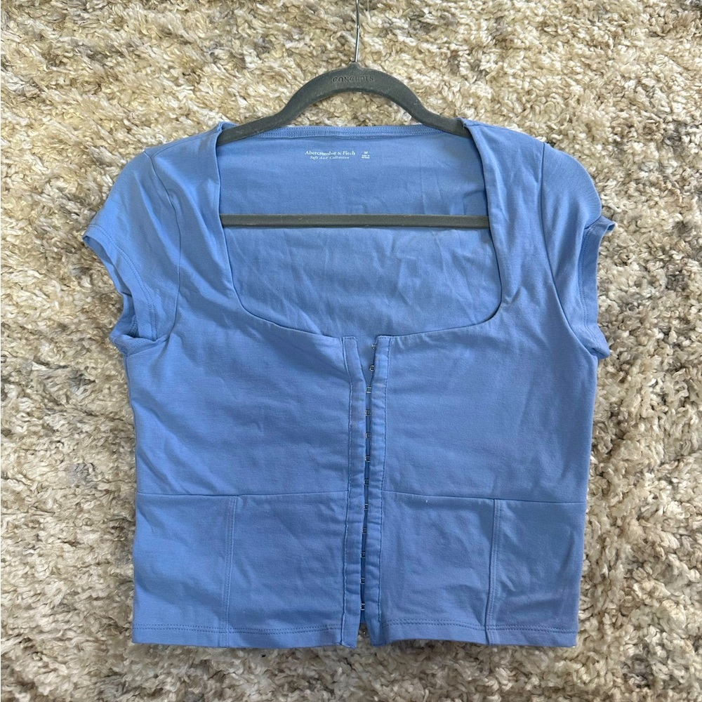 Abercrombie and fitch size M